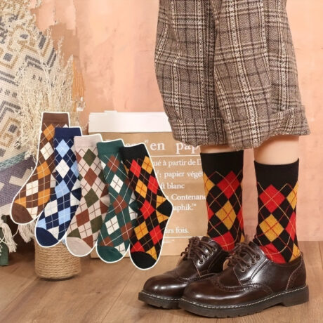 5 Pairs of College Style Retro Literary Mid-calf Socks Classic Diamond Lattice Fashion Socks Autumn and Winter Women's Socks